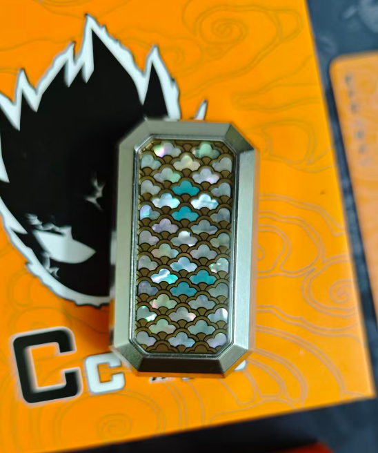 CC28EDC Palm Treasure Auspicious Cloud